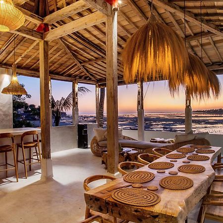 Sunset House Ceningan, 10 Person Beachview Private Villa نوسا ليمبونغان المظهر الخارجي الصورة