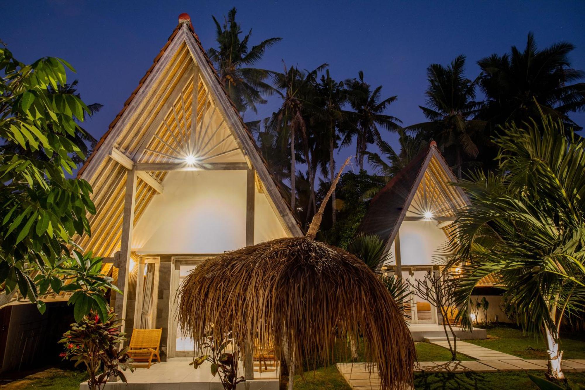 Sunset House Ceningan, 10 Person Beachview Private Villa نوسا ليمبونغان المظهر الخارجي الصورة