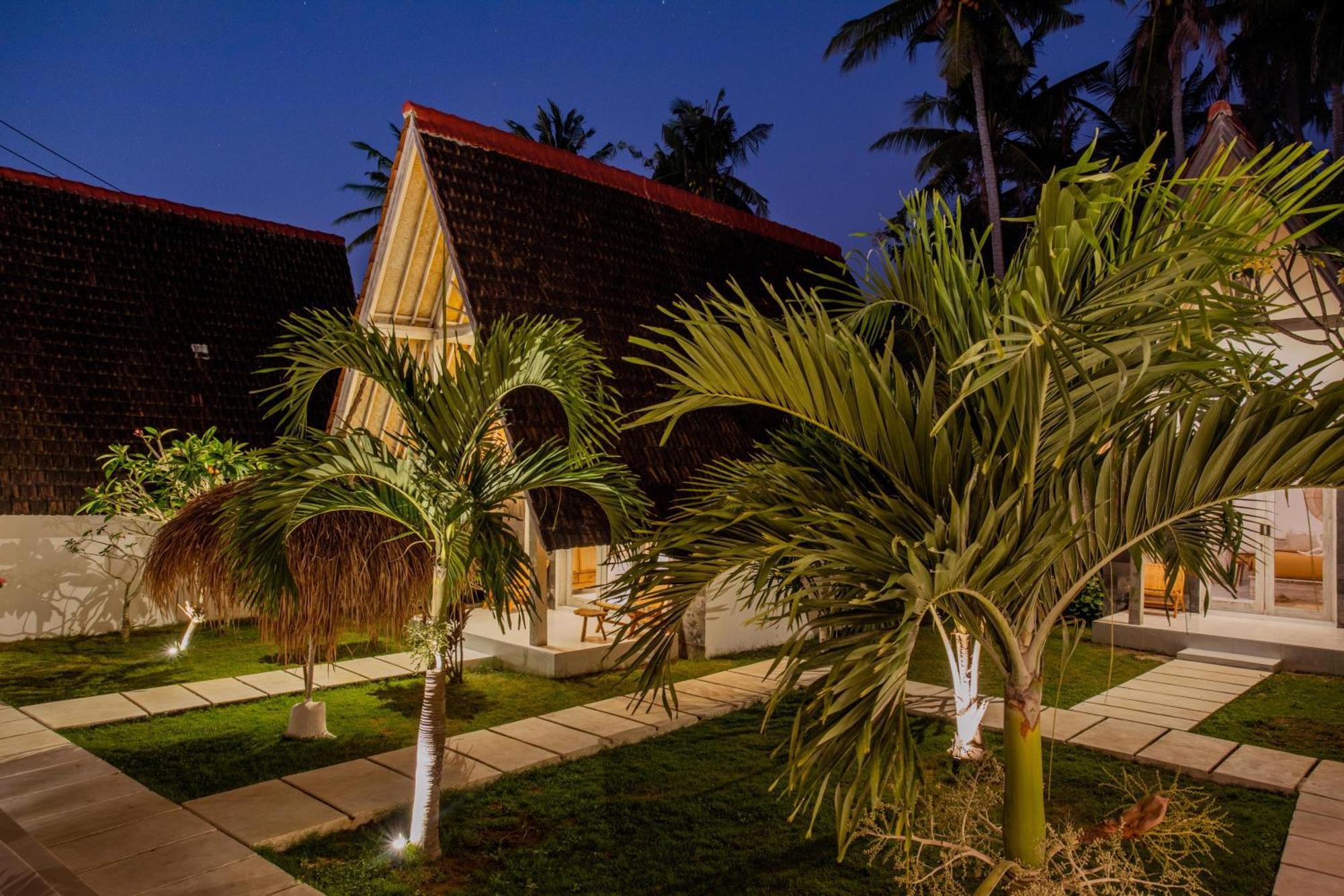 Sunset House Ceningan, 10 Person Beachview Private Villa نوسا ليمبونغان المظهر الخارجي الصورة