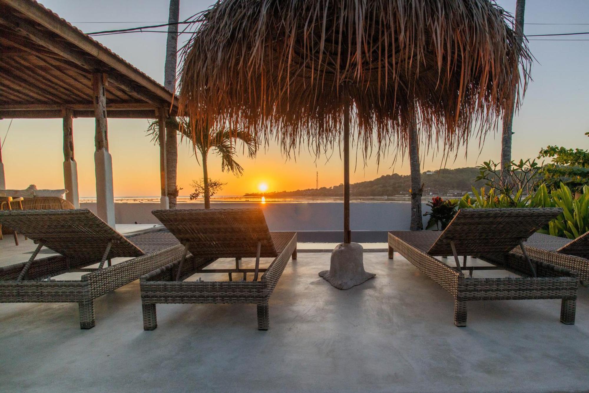 Sunset House Ceningan, 10 Person Beachview Private Villa نوسا ليمبونغان المظهر الخارجي الصورة