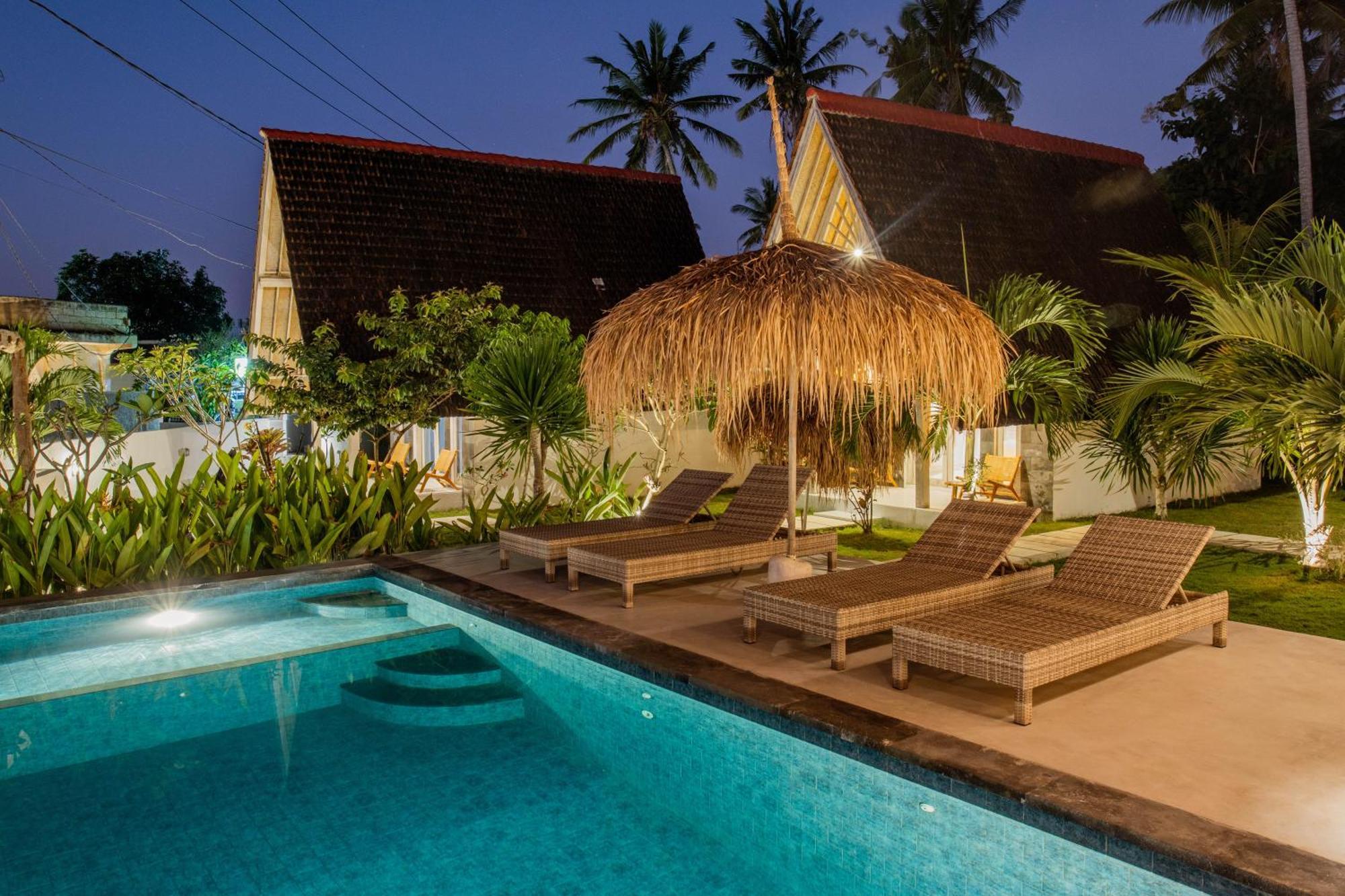 Sunset House Ceningan, 10 Person Beachview Private Villa نوسا ليمبونغان المظهر الخارجي الصورة