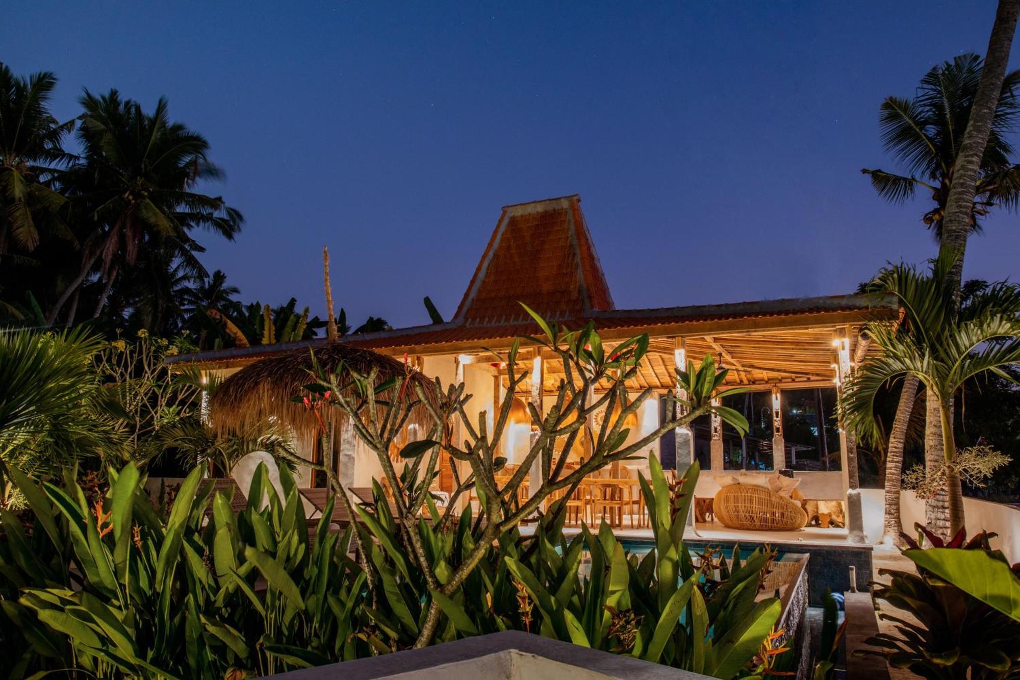 Sunset House Ceningan, 10 Person Beachview Private Villa نوسا ليمبونغان المظهر الخارجي الصورة