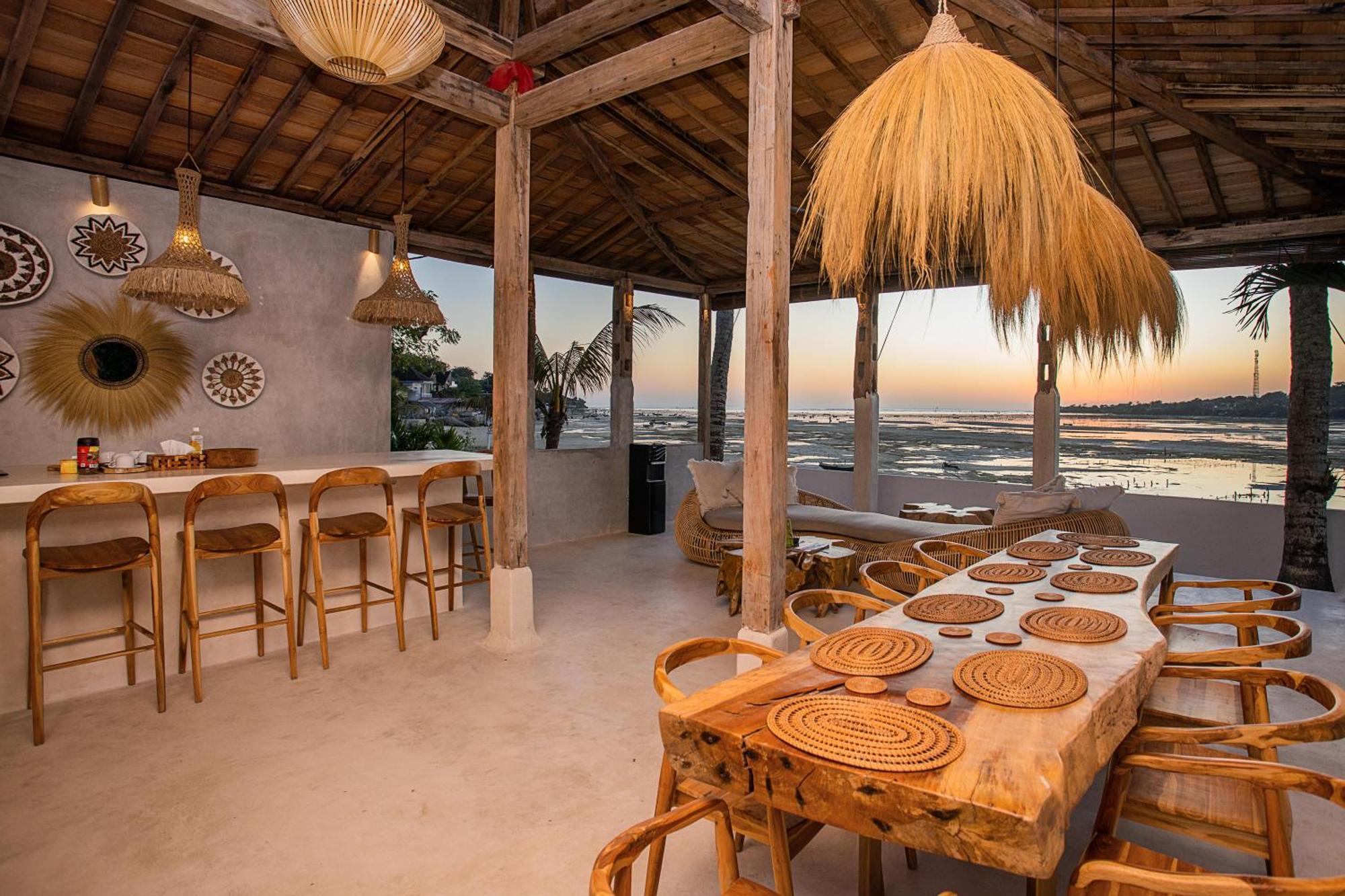 Sunset House Ceningan, 10 Person Beachview Private Villa نوسا ليمبونغان المظهر الخارجي الصورة