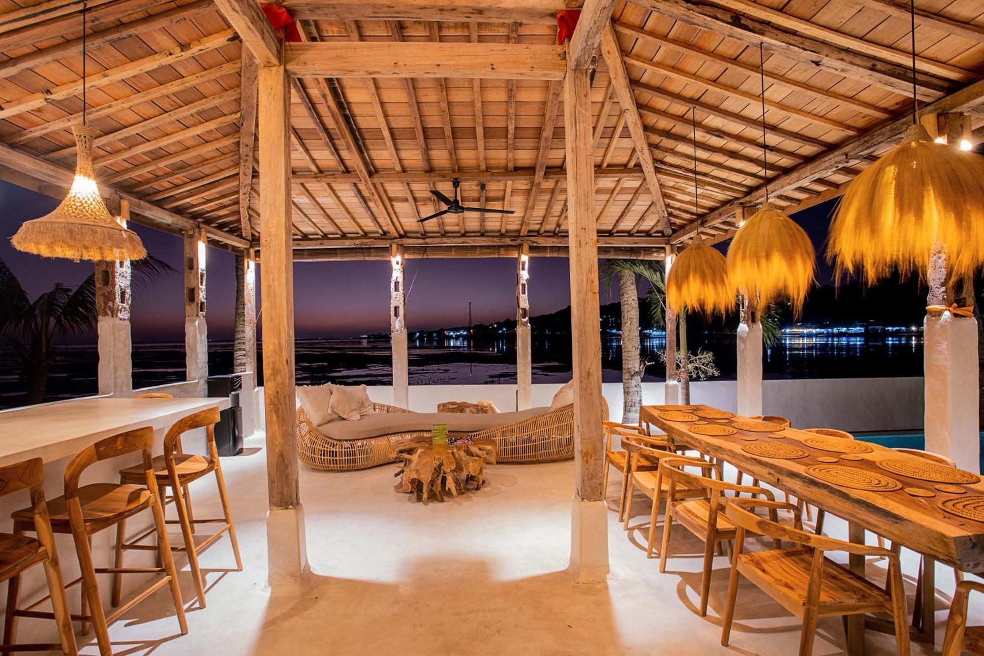 Sunset House Ceningan, 10 Person Beachview Private Villa نوسا ليمبونغان المظهر الخارجي الصورة