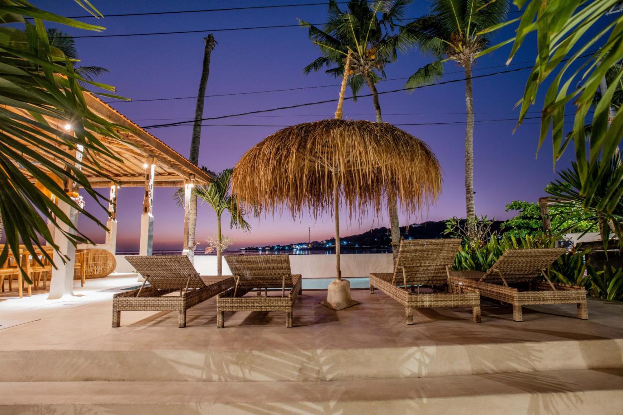 Sunset House Ceningan, 10 Person Beachview Private Villa نوسا ليمبونغان المظهر الخارجي الصورة