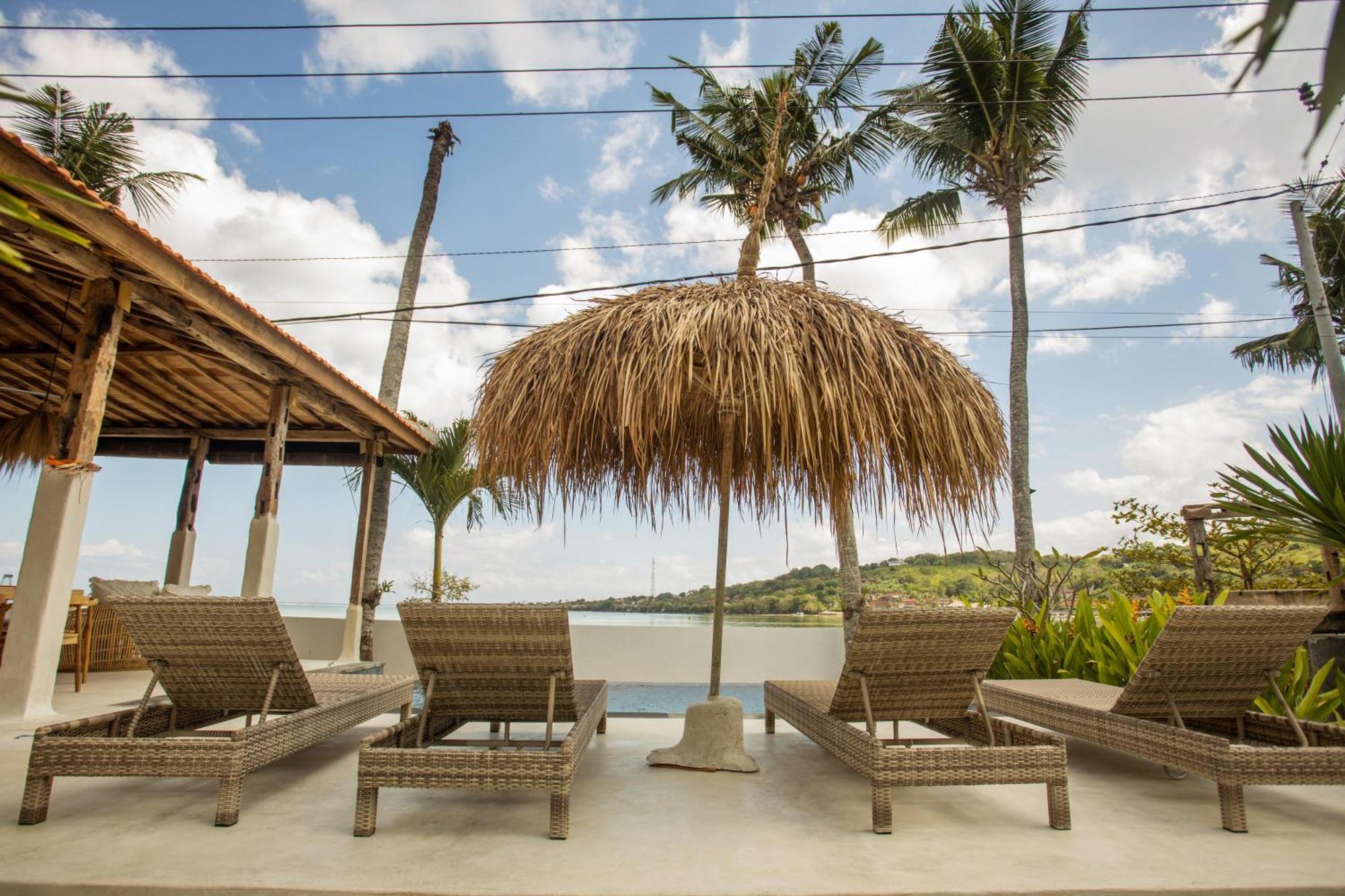 Sunset House Ceningan, 10 Person Beachview Private Villa نوسا ليمبونغان المظهر الخارجي الصورة