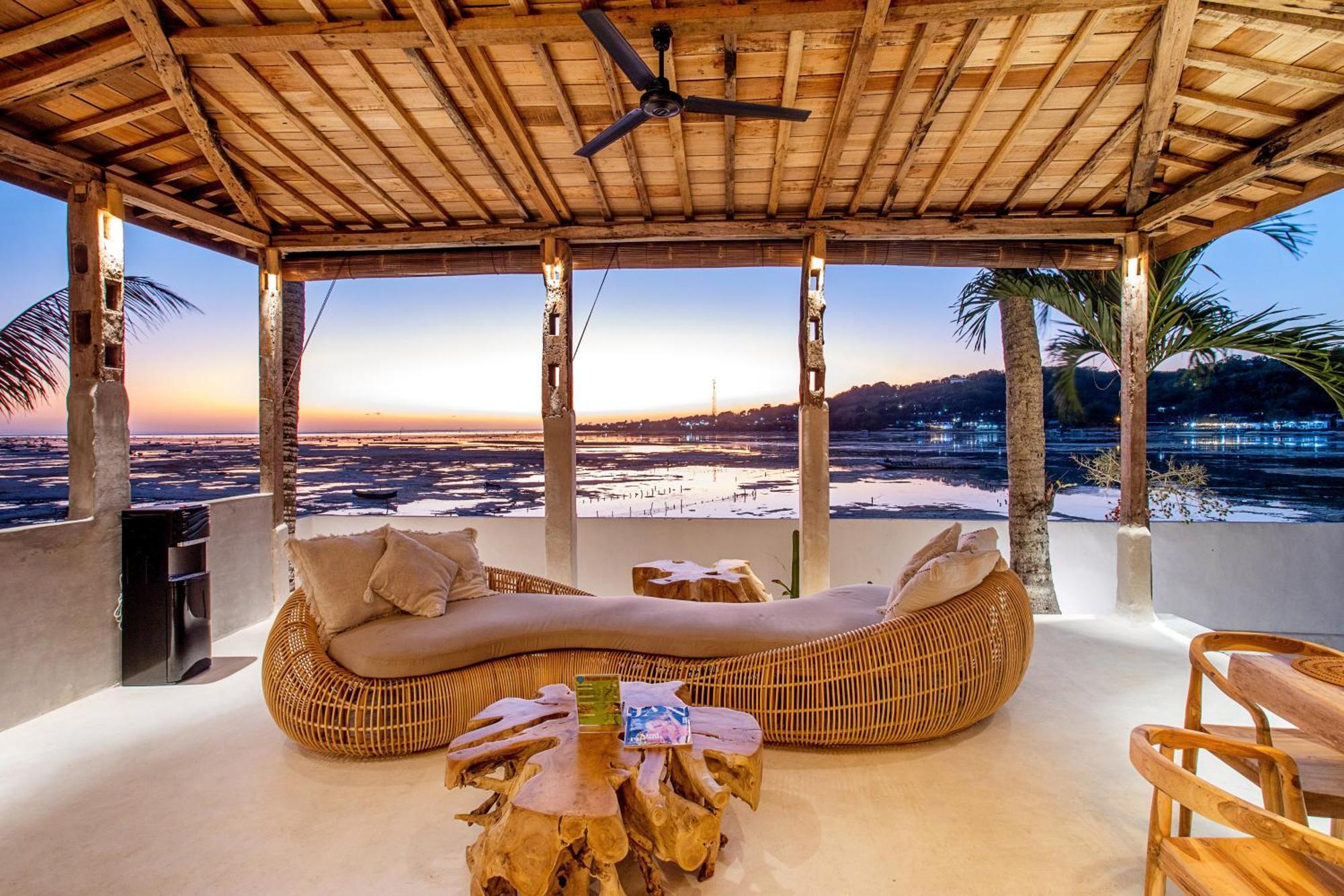 Sunset House Ceningan, 10 Person Beachview Private Villa نوسا ليمبونغان المظهر الخارجي الصورة