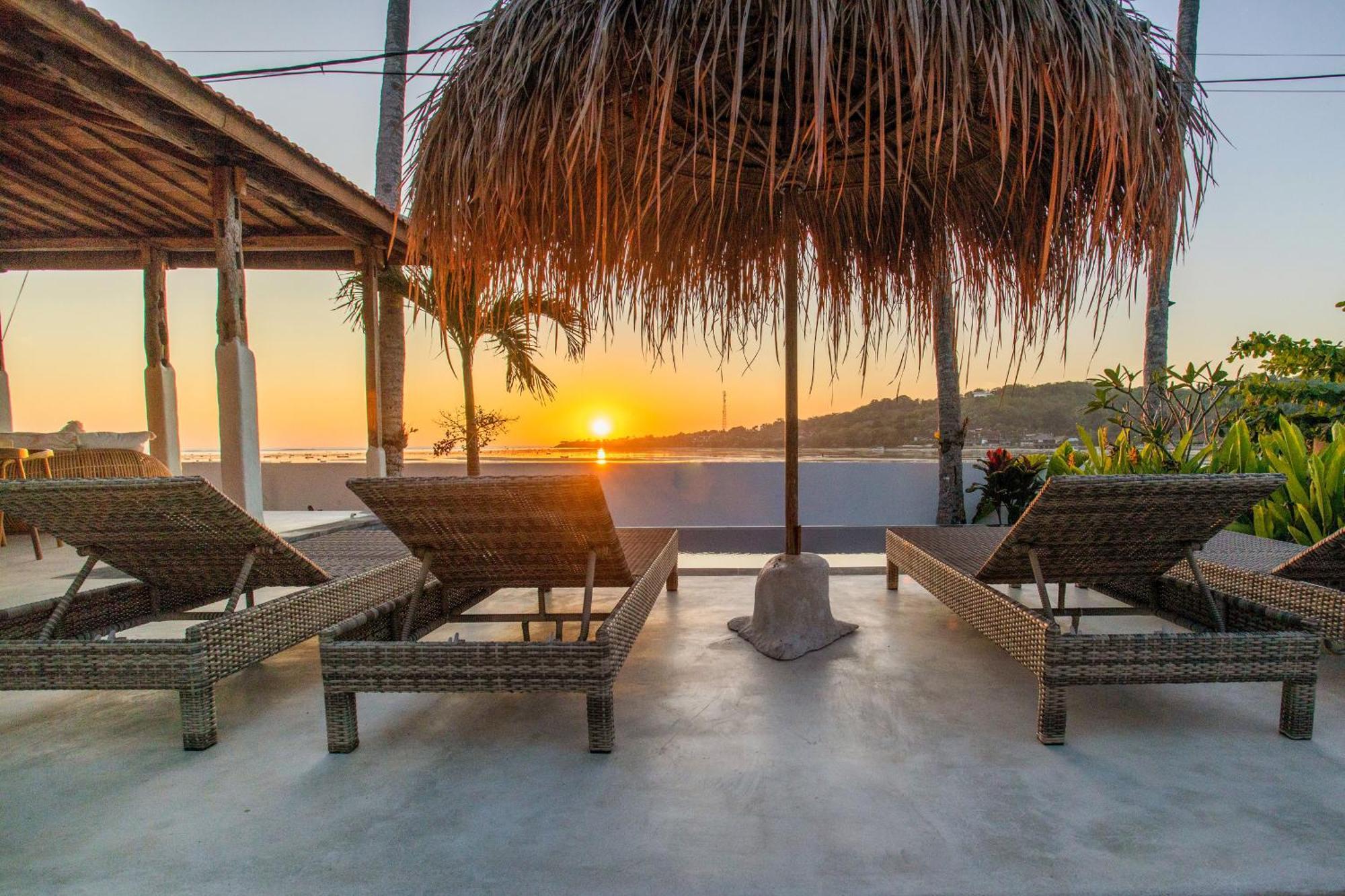 Sunset House Ceningan, 10 Person Beachview Private Villa نوسا ليمبونغان المظهر الخارجي الصورة