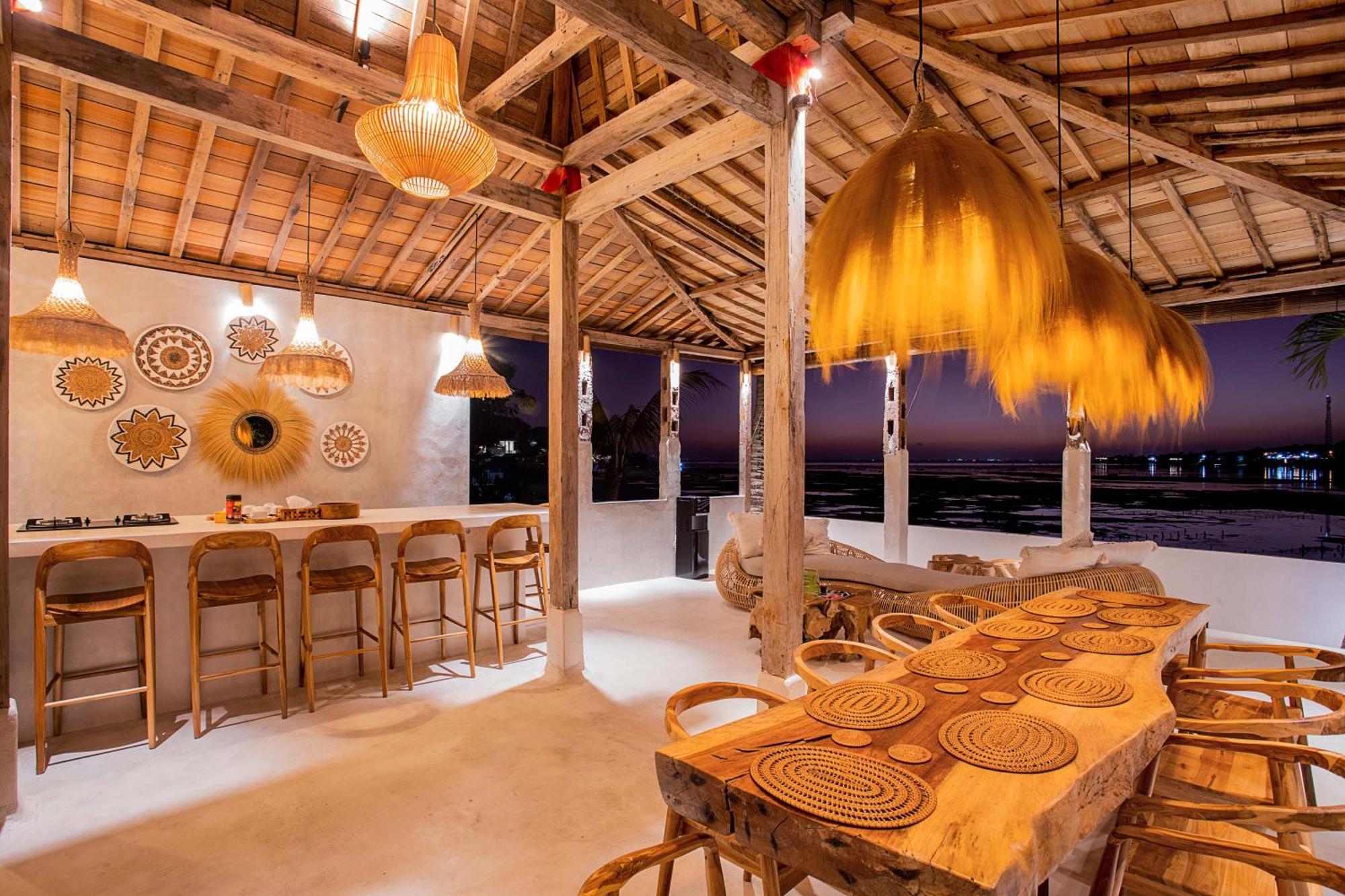 Sunset House Ceningan, 10 Person Beachview Private Villa نوسا ليمبونغان المظهر الخارجي الصورة